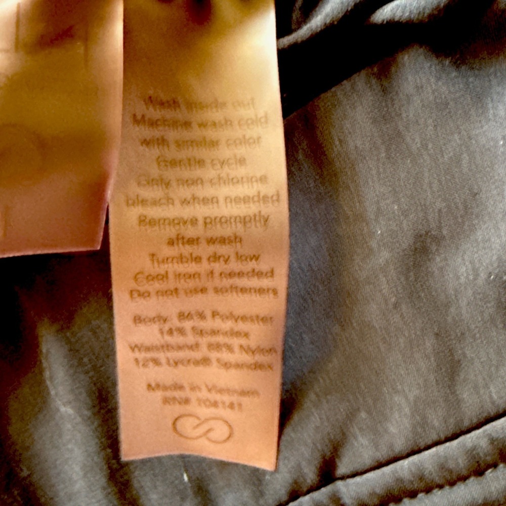 CALIA by Carrie Underwood Anywhere Rib Waist Shorts Black Size Medium Hiking - Picture 4 of 4